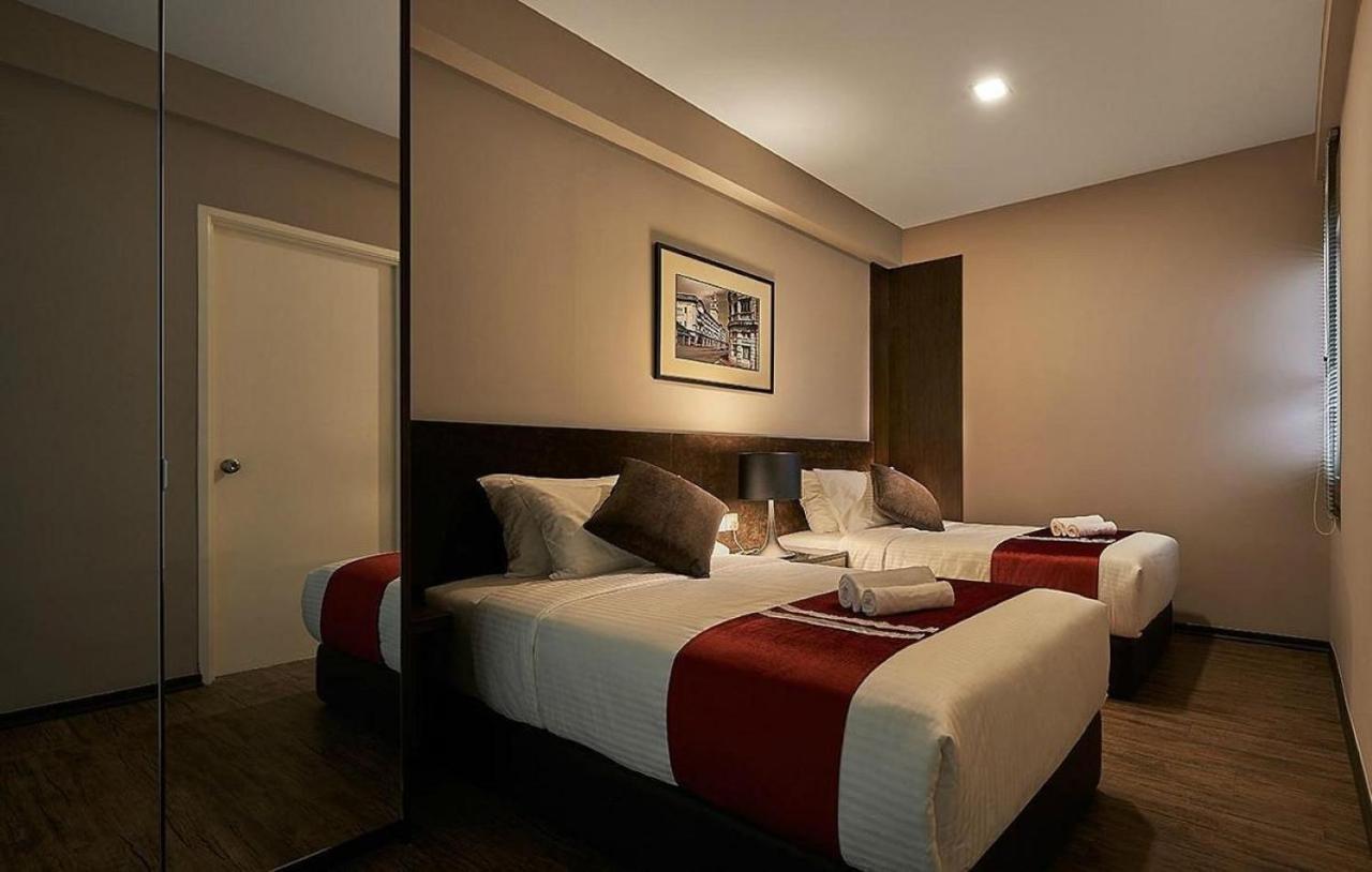 Maritime Luxury Suites George Town Exterior foto