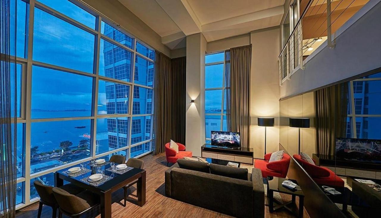 Maritime Luxury Suites George Town Exterior foto